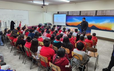 TALLER DE RECICLAJE POR MAGISTER DE LA UACH