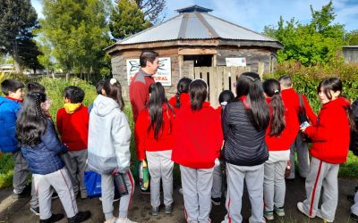 TERCEROS VISITAN RUCA MAPUCHE