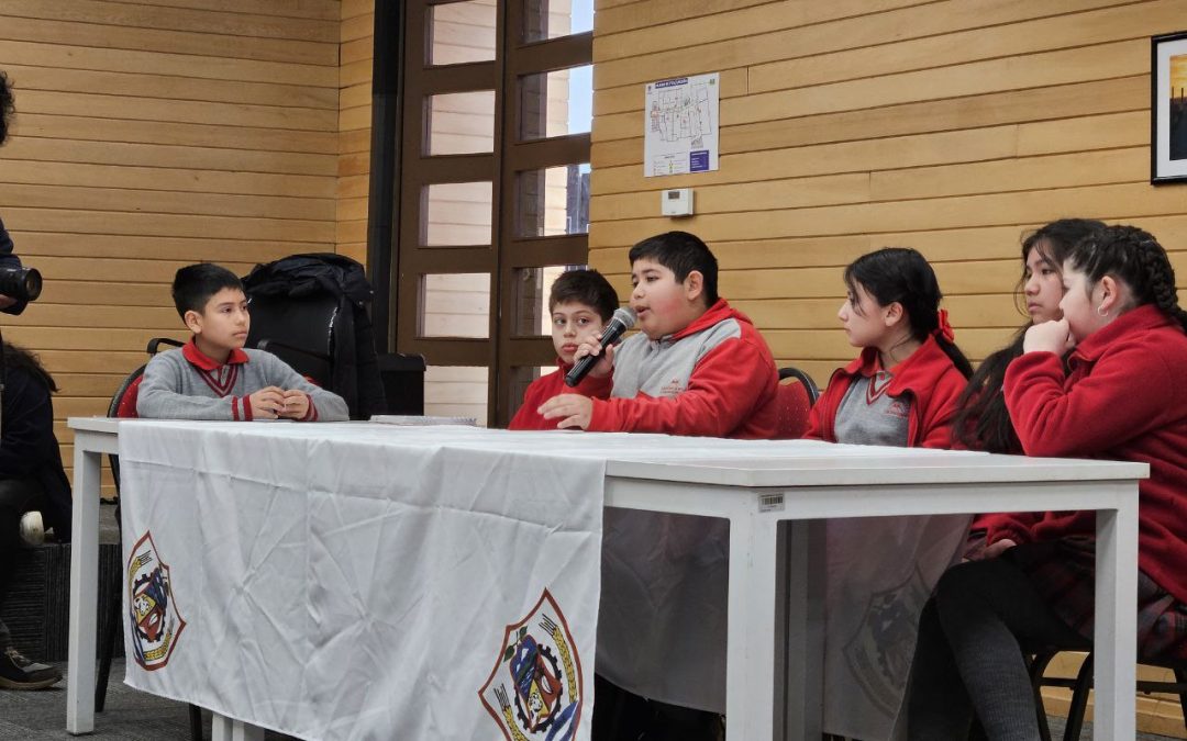 PARTICIPACIÓN EN TORNEO DE DEBATE