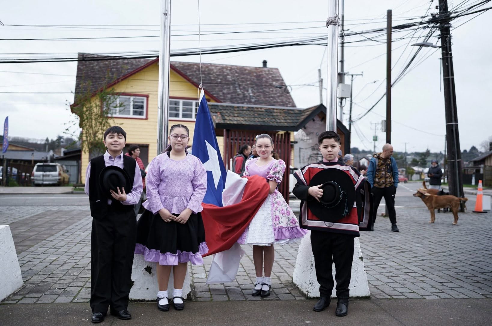 IZAMIENTO BANDERA LLANQUIHUE